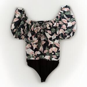 Express Bodysuit Womens M Floral Eyelet Puff Sleeve Thong Cottagecore Romance